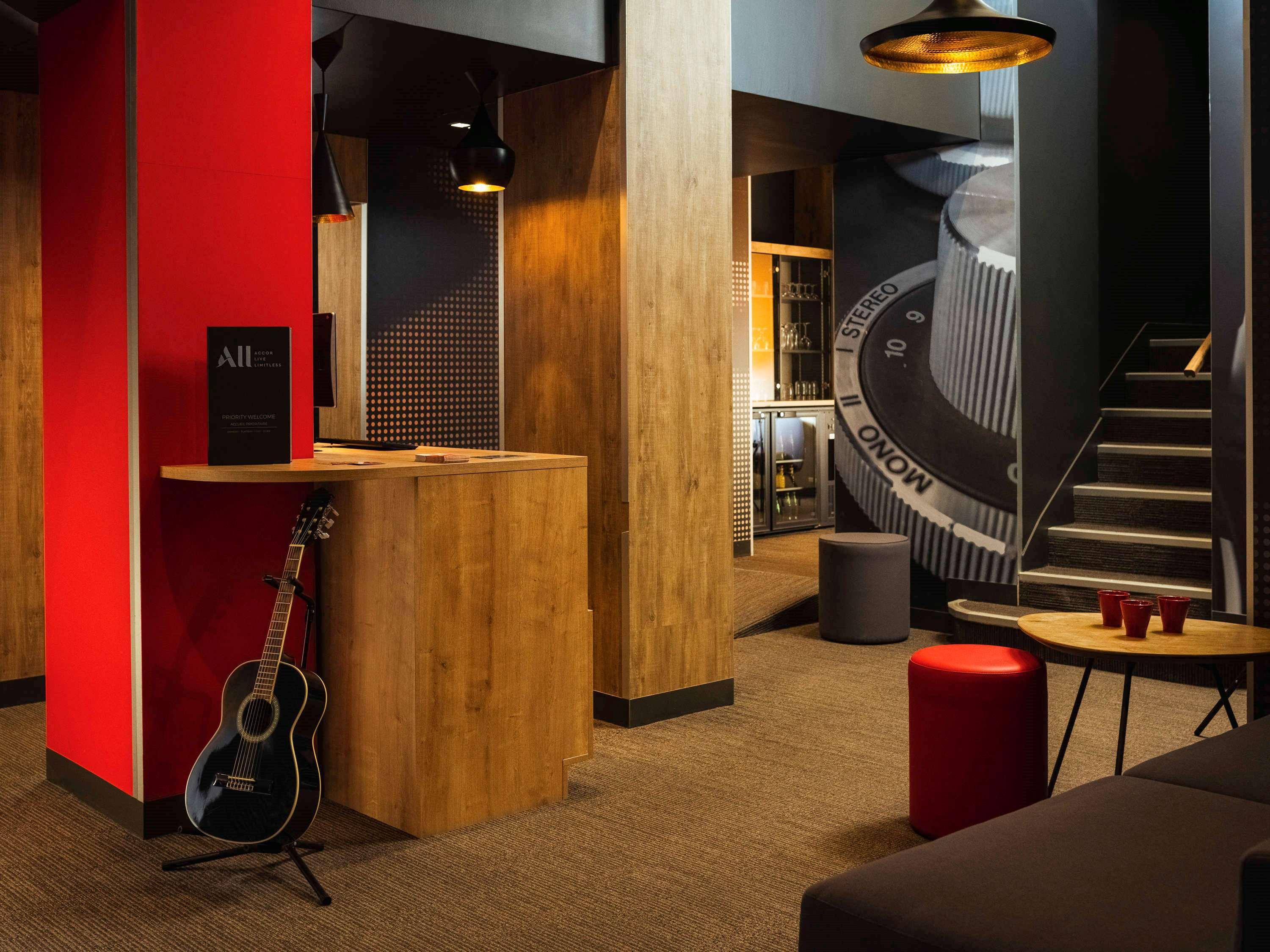 Отель Ibis Paris Gare De L Est 10Eme Экстерьер фото